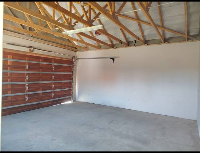 3 BEDROOM TOWNHOUSE FOR SALE IN WATERKLOOF AH